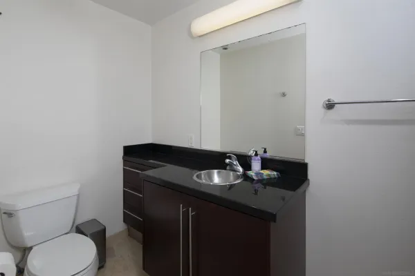 $2,995 | 1943 India Street, Unit 204, San Diego, CA 92101