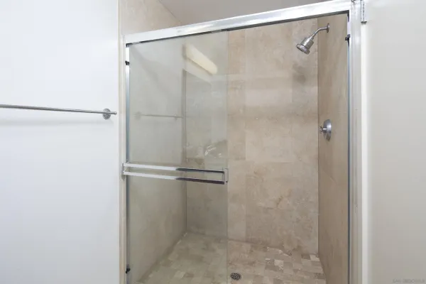 $2,995 | 1943 India Street, Unit 204, San Diego, CA 92101