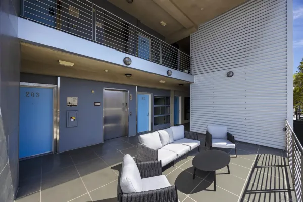 $2,995 | 1943 India Street, Unit 204, San Diego, CA 92101