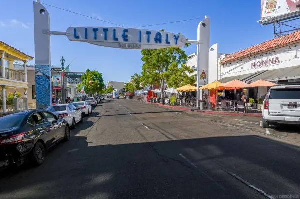 $2,995 | 1943 India Street, Unit 204, San Diego, CA 92101