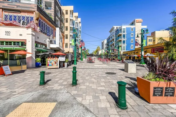 $2,995 | 1943 India Street, Unit 204, San Diego, CA 92101