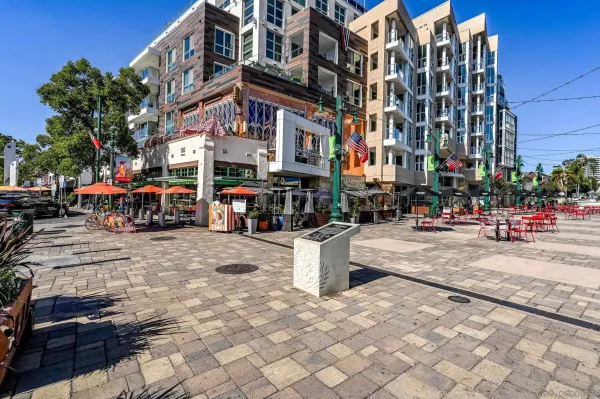 $2,995 | 1943 India Street, Unit 204, San Diego, CA 92101