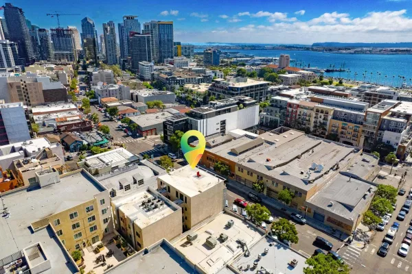 $2,995 | 1943 India Street, Unit 204, San Diego, CA 92101