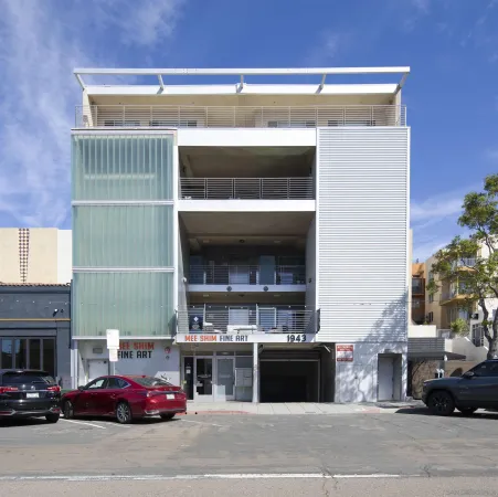 $2,995 | 1943 India Street, Unit 204, San Diego, CA 92101