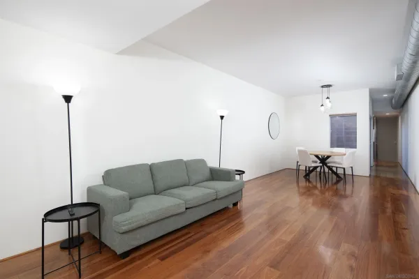 $2,995 | 1943 India Street, Unit 204, San Diego, CA 92101