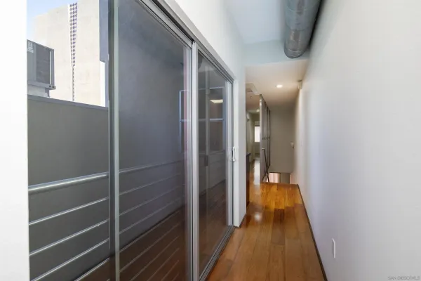 $2,995 | 1943 India Street, Unit 204, San Diego, CA 92101