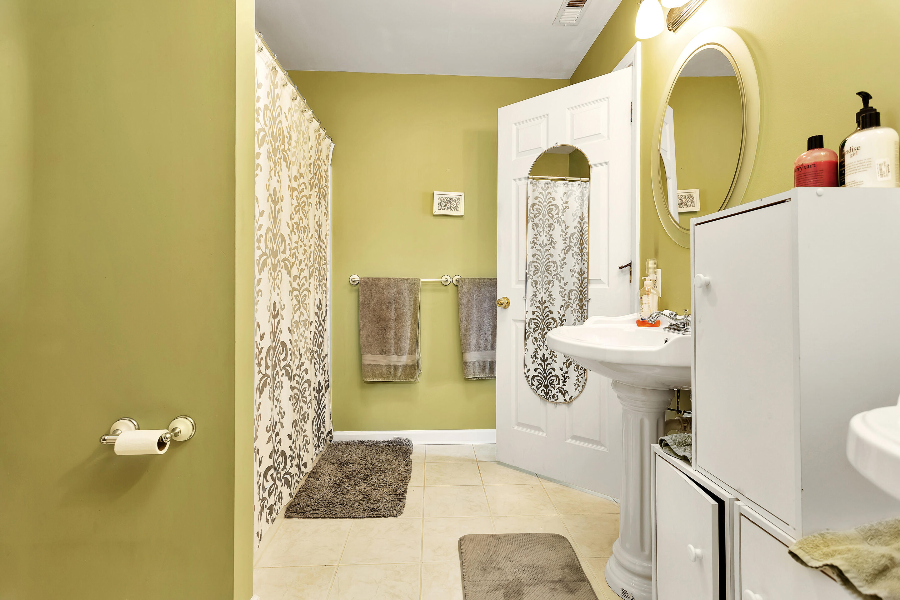 2040 Burma Road Salem, VA 24153 - Photo 25 of 31 Master Bath