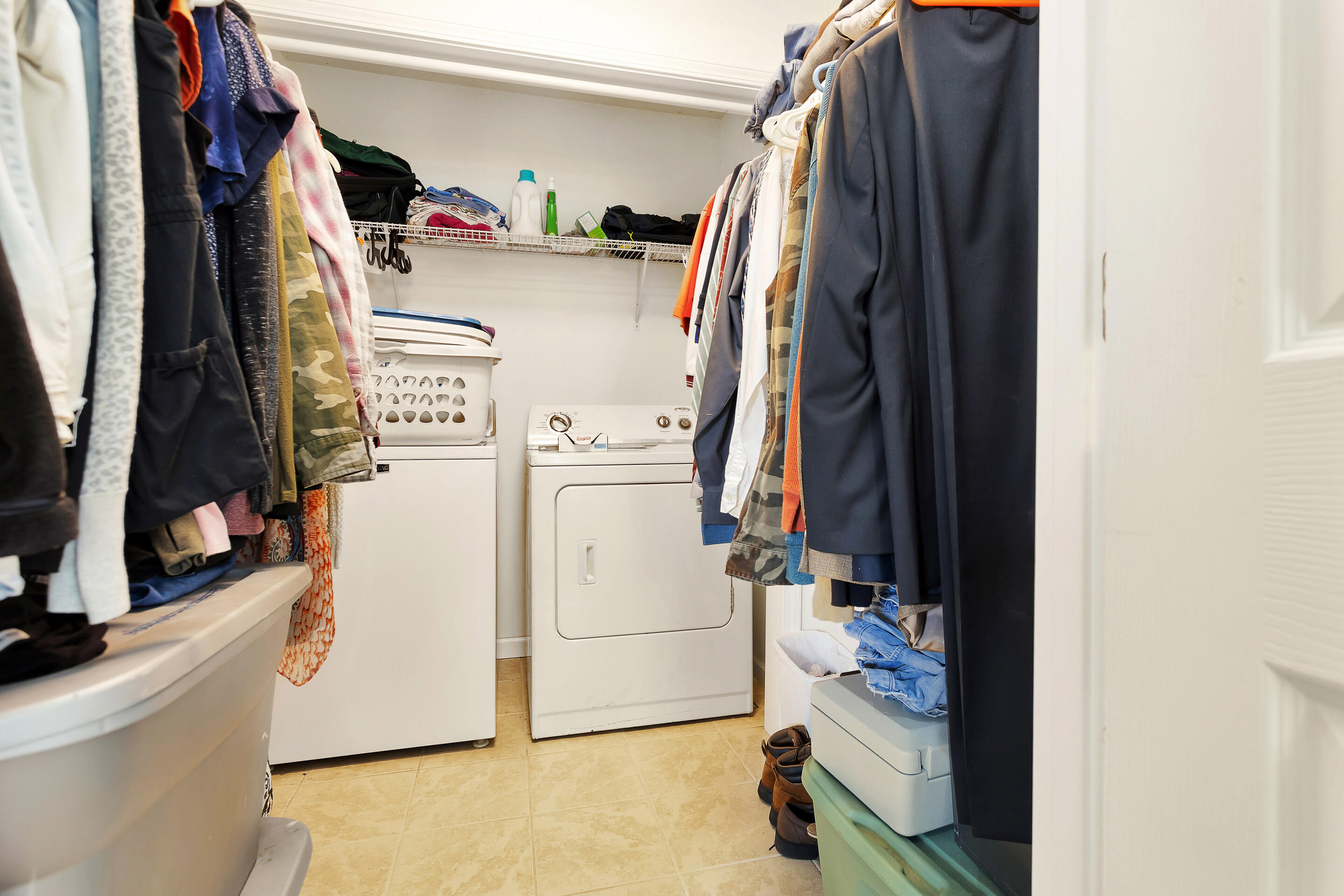 2040 Burma Road Salem, VA 24153 - Photo 26 of 31 Laundry