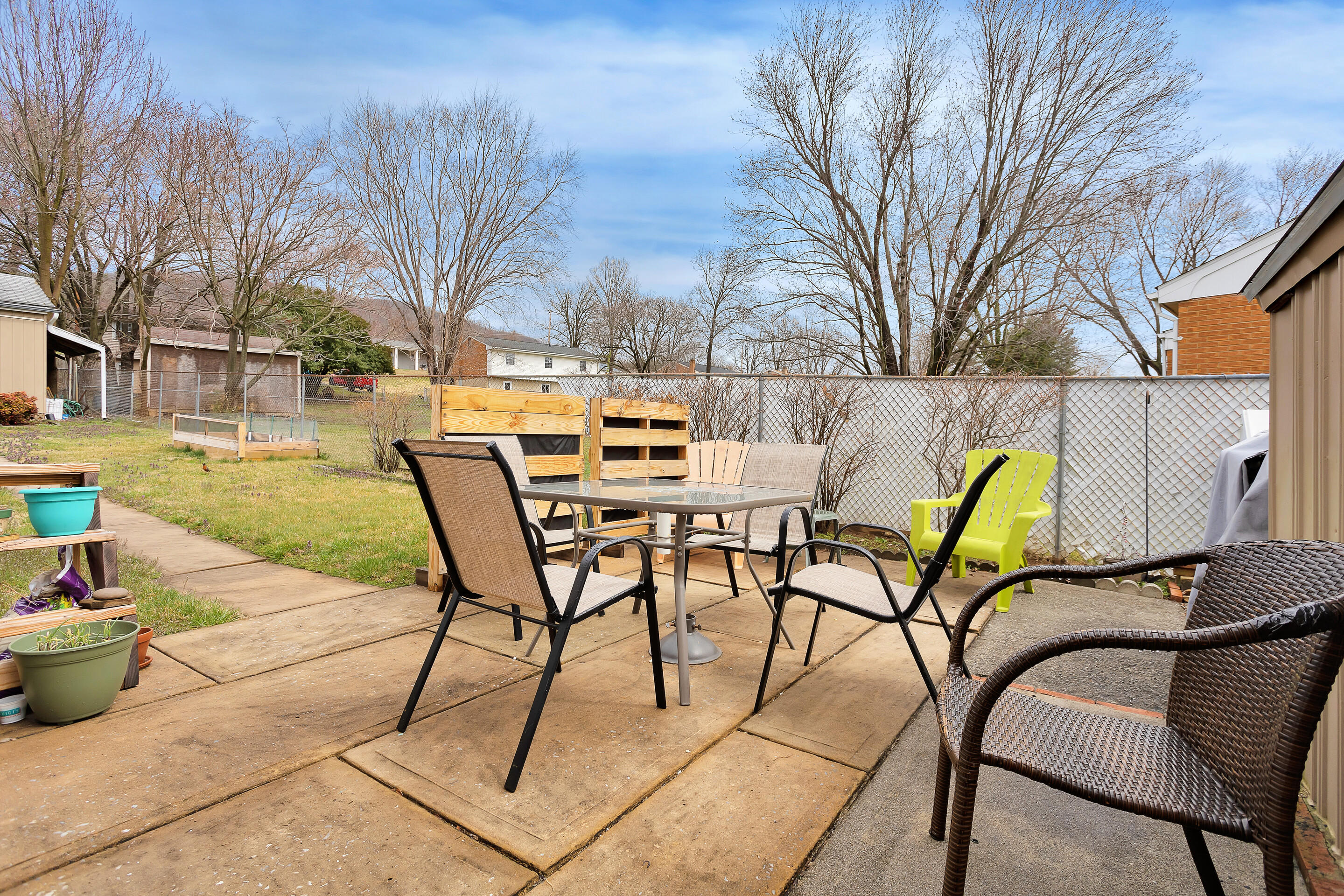2040 Burma Road Salem, VA 24153 - Photo 29 of 31 Yard-Patio
