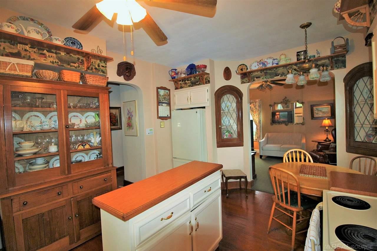 867 Barrington Road Grosse Pointe Park, MI 48230 - Photo 22 of 53
