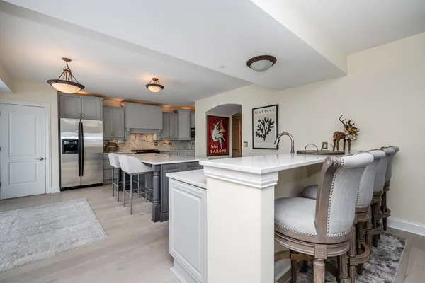 $1,200,000 | 200 Lake Street, Unit 3B, St. Joseph, MI 49085