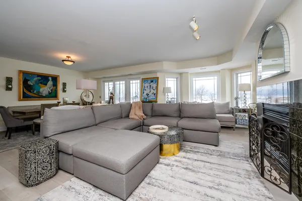 $1,200,000 | 200 Lake Street, Unit 3B, St. Joseph, MI 49085