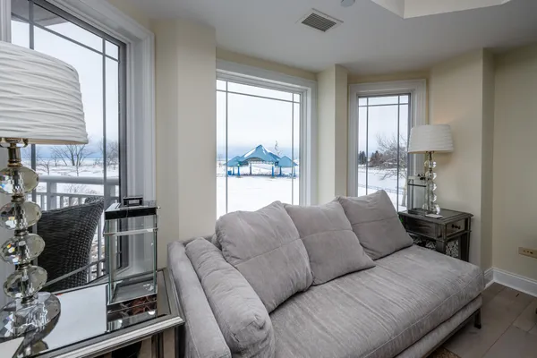 $1,200,000 | 200 Lake Street, Unit 3B, St. Joseph, MI 49085