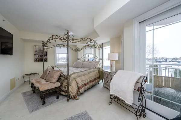 $1,200,000 | 200 Lake Street, Unit 3B, St. Joseph, MI 49085
