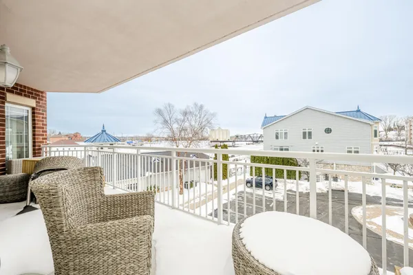 $1,200,000 | 200 Lake Street, Unit 3B, St. Joseph, MI 49085