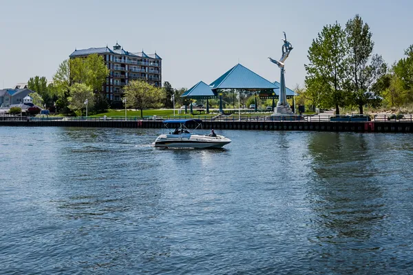 $1,200,000 | 200 Lake Street, Unit 3B, St. Joseph, MI 49085