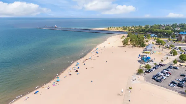 $1,200,000 | 200 Lake Street, Unit 3B, St. Joseph, MI 49085