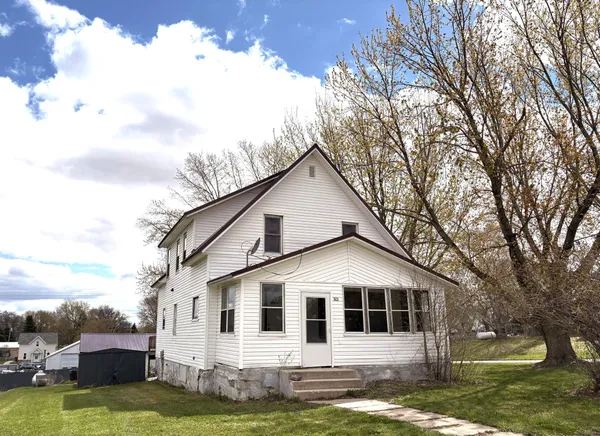 $120,000 | 301 North 3rd Street, Milan, MN 56262