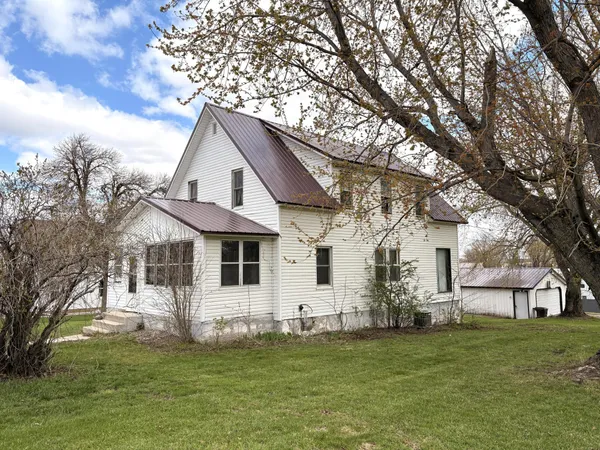 $120,000 | 301 North 3rd Street, Milan, MN 56262