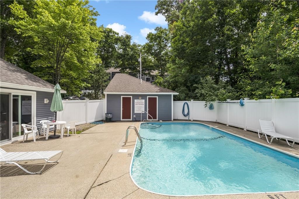 7 Wake Robin Road, Unit 307 Lincoln, RI 02865 - Photo 32 of 38