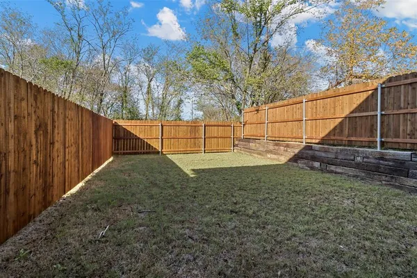 $1,400 | 1309 South 5th Avenue, Unit 1309, Denison, TX 75021