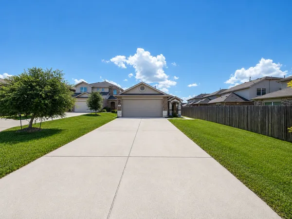 $299,900 | 104 Schuster Court, Georgetown, TX 78626