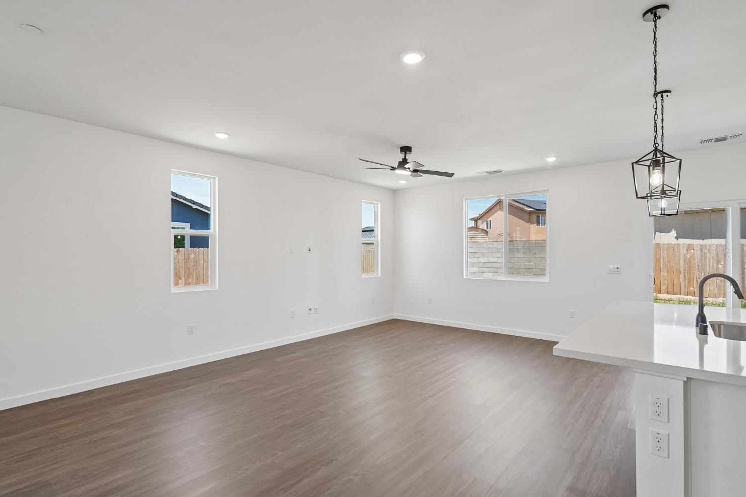 1633 Hansen Ranch Road Olivehurst, CA 95961 - Photo 11 of 42