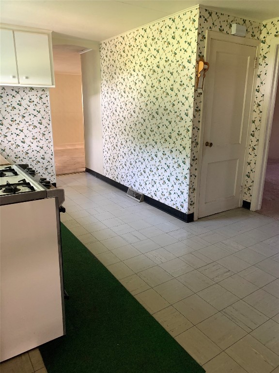 54 Highland Road Binghamton, NY 13901 - Photo 6 of 29 Gallery Image 6