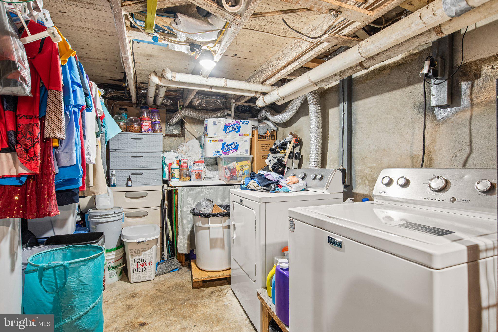 1024 Edison Street York, PA 17403 - Photo 28 of 30 a utility room with dryer and washer