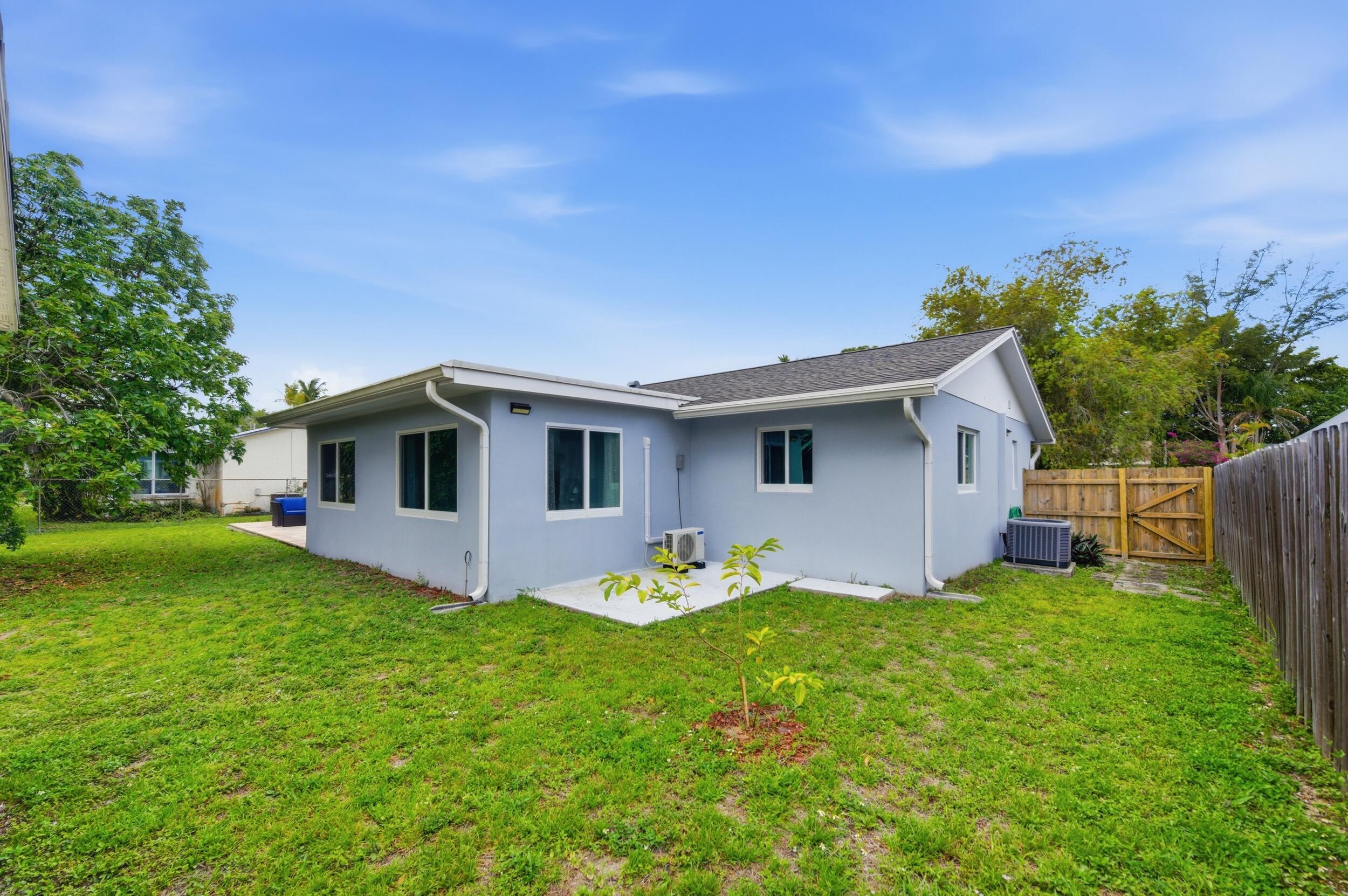 10234 Sleepy Brook Way Watergate, FL 33428 - Photo 29 of 31 29__d4s6766