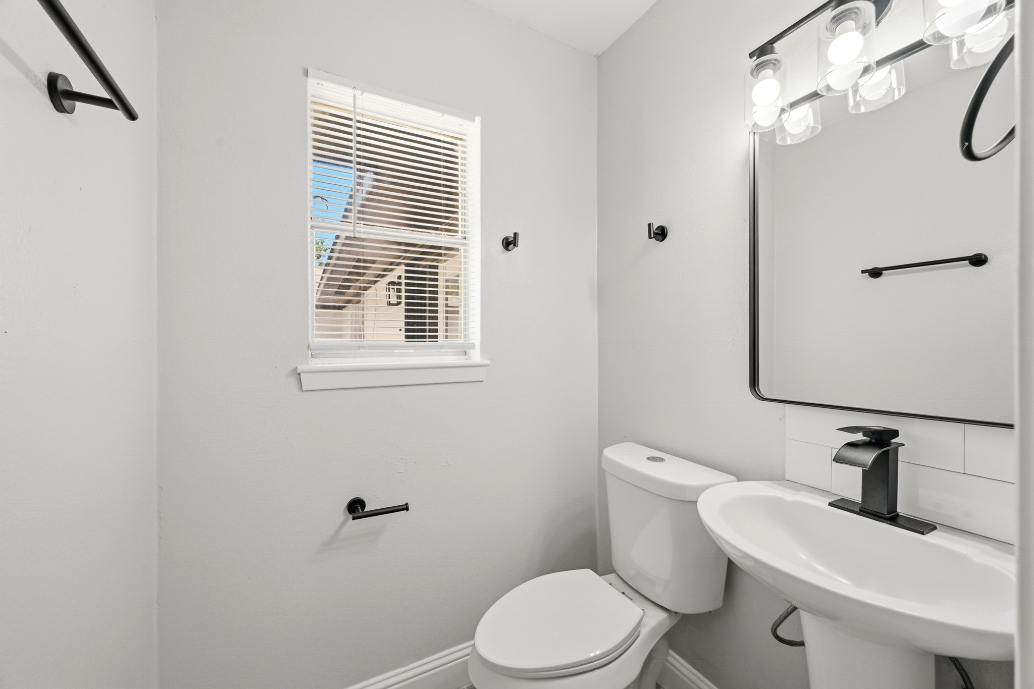 1310 Burning Tree Road Houston, TX 77339 - Photo 15 of 32