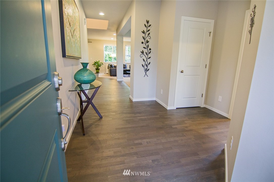 427 161st Place Southeast Bothell, WA 98012 - Photo 2 of 25 Gallery Image 2