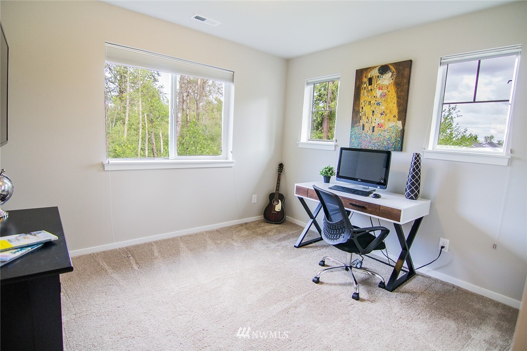 427 161st Place Southeast Bothell, WA 98012 - Photo 15 of 25 Gallery Image 15
