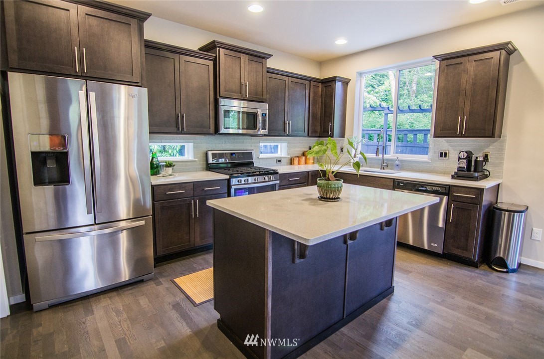 427 161st Place Southeast Bothell, WA 98012 - Photo 8 of 25 Gallery Image 8