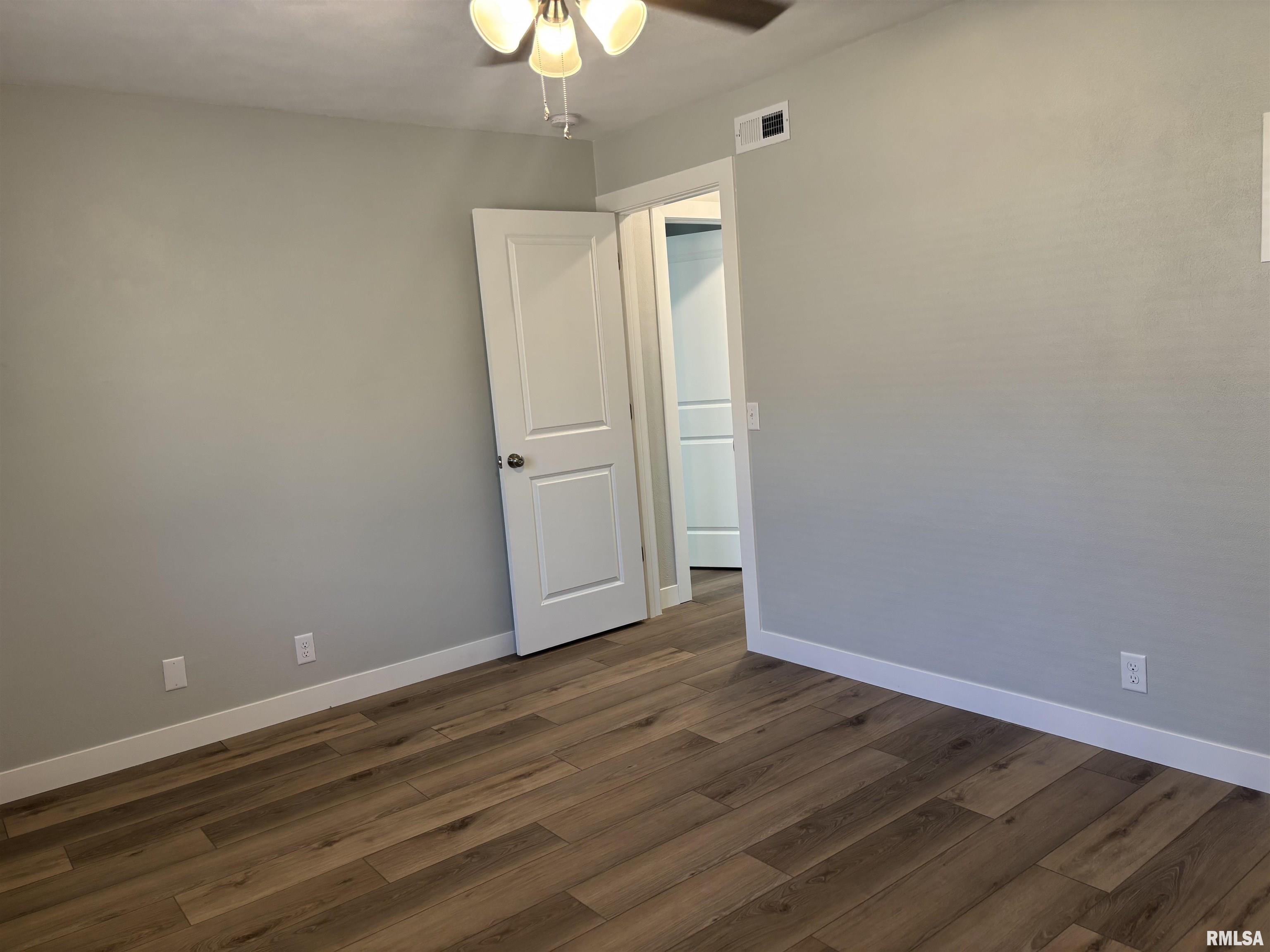 1646 West 42nd Street, Unit 12 Davenport, IA 52806 - Photo 8 of 9