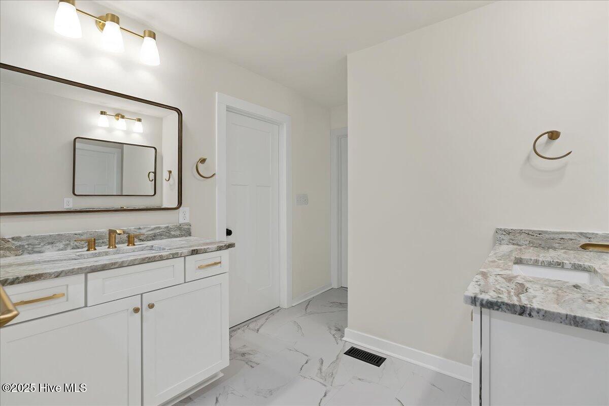 420 South Ashe Street Southern Pines, NC 28387 - Photo 16 of 40 041-40_420 S Ashe St, Southern Pines