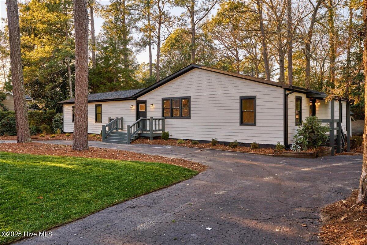 420 South Ashe Street Southern Pines, NC 28387 - Photo 3 of 40 008-8_420 S Ashe St, Southern Pines