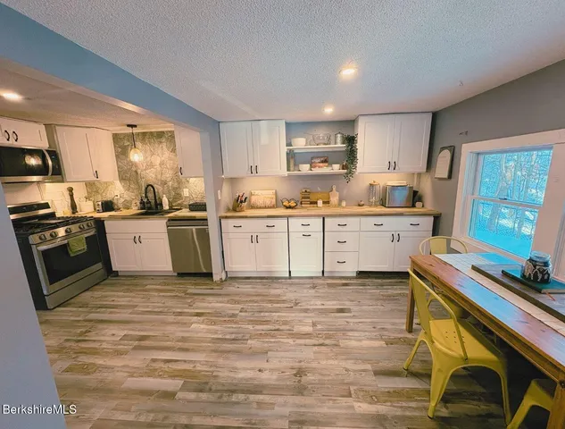 $384,000 | 20 Moscow Road, West Stockbridge, MA 01266