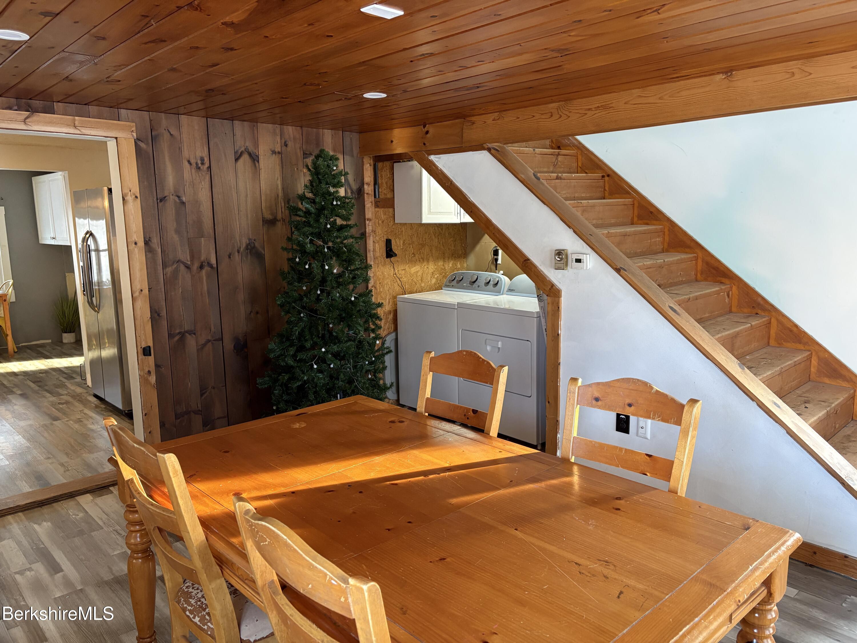 20 Moscow Road West Stockbridge, MA 01266 - Photo 18 of 33 Dining room