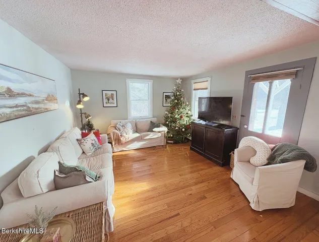 $384,000 | 20 Moscow Road, West Stockbridge, MA 01266