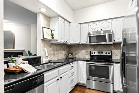 $340,000 | 3208 Cole Avenue, Unit 1110, Dallas, TX 75204