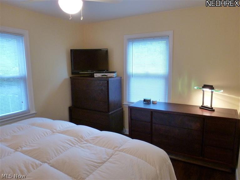 5194 Bridgewater Road Cleveland, OH 44124 - Photo 15 of 25
