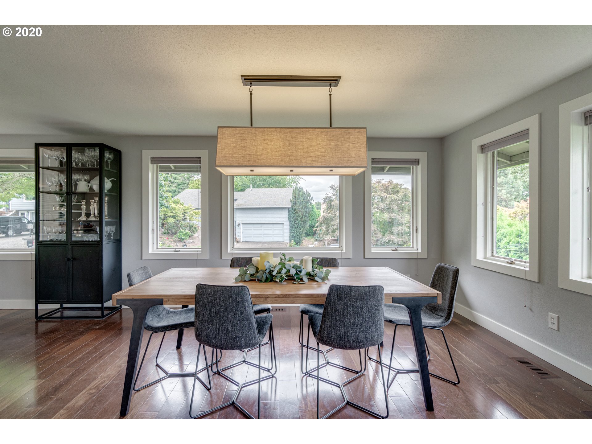 4655 Southwest Flower Place Portland, OR 97221 - Photo 8 of 29 Gallery Image 8