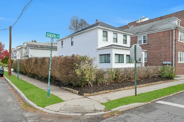 $1,099,000 | 119 6th Street, Pelham, NY 10803