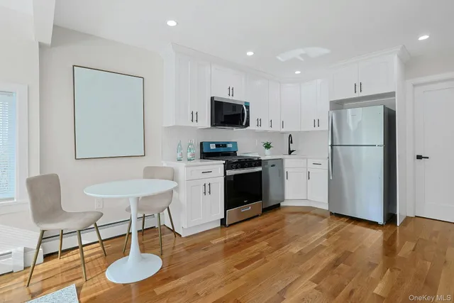 $1,099,000 | 119 6th Street, Pelham, NY 10803