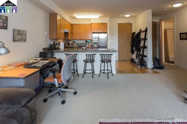 $1,925 | 1020 Jackson Street, Unit 204, Oakland, CA 94607