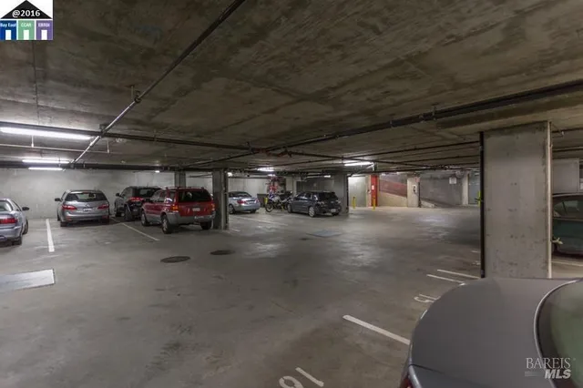 $1,925 | 1020 Jackson Street, Unit 204, Oakland, CA 94607