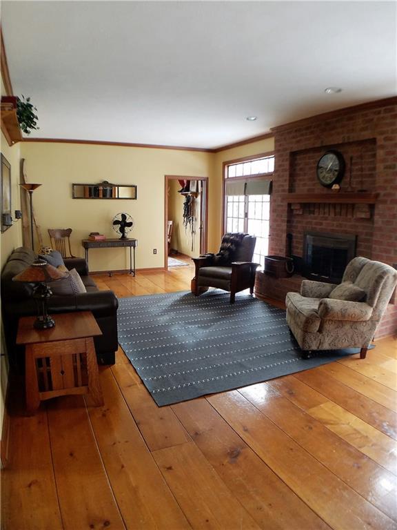 481 McCombs Road Venetia, PA 15367 - Photo 8 of 24 Gallery Image 8