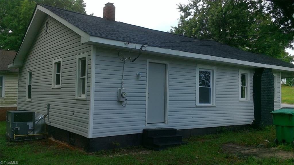 1418 Johnson Street High Point, NC 27262 - Photo 3 of 19 Side