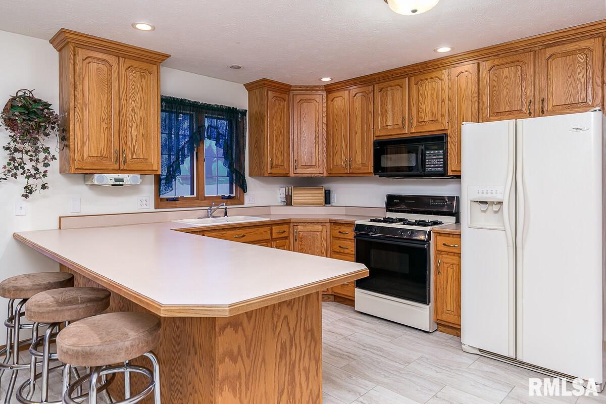 2 St George Court Mackinaw, IL 61755 - Photo 15 of 50 Gallery Image 15